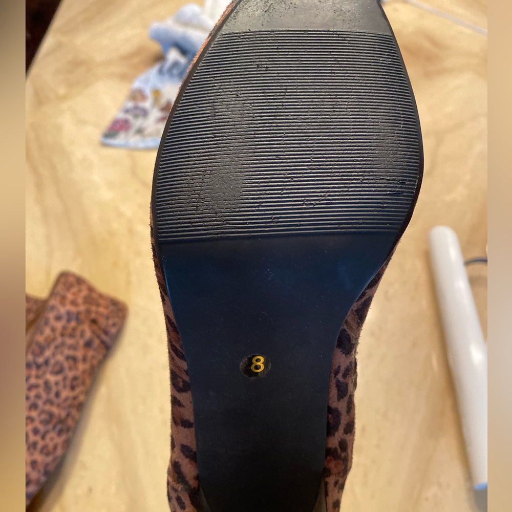 Leopard print suede heeled boots + FREE BOOT STUFFERS - Picture 3 of 5